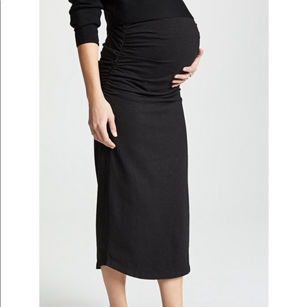 The most flattering maternity skirt by Monrow
